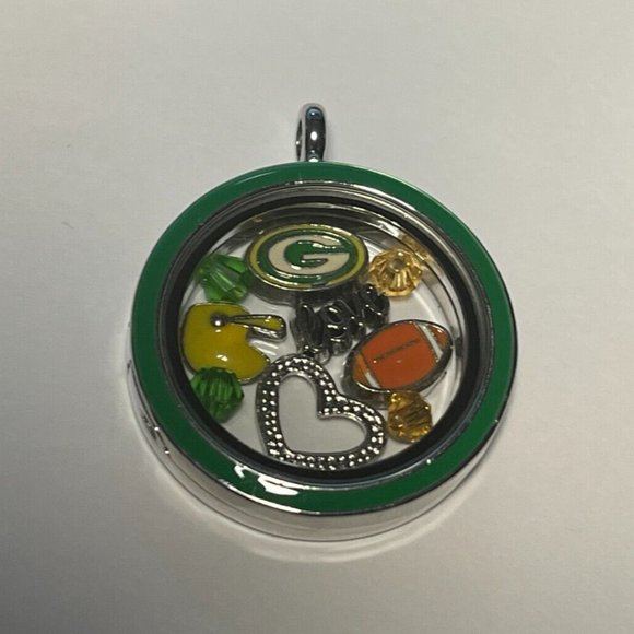 Green Bay Packers NFL Memory Charm Locket w/ 22 IN chain NEW - Picture 2 of 4